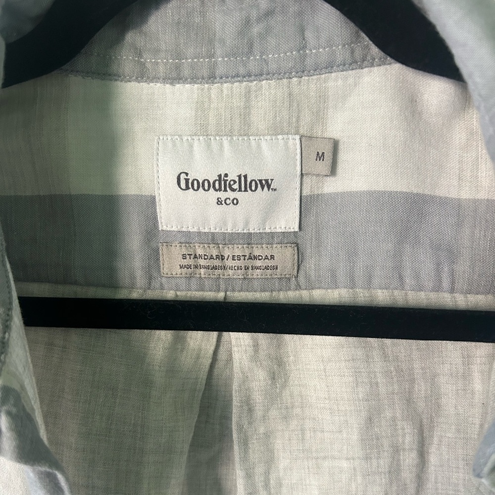 Men’s button down - Picture 2 of 4